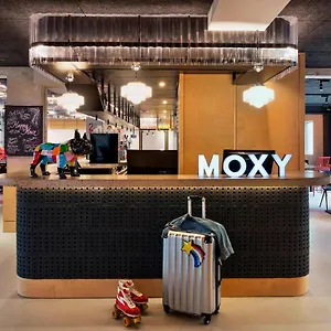 3* מלון Moxy Bastille